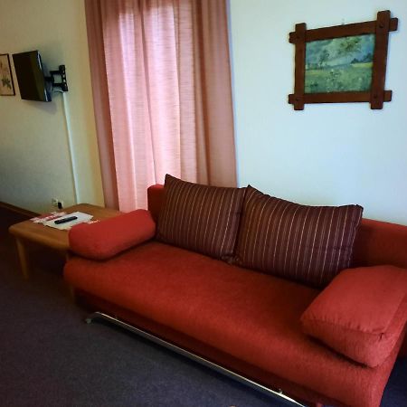 Landgasthof Rotlipp Gaestezimmer Ortenberg  エクステリア 写真
