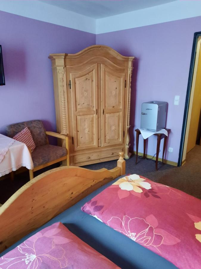 Landgasthof Rotlipp Gaestezimmer Ortenberg  エクステリア 写真
