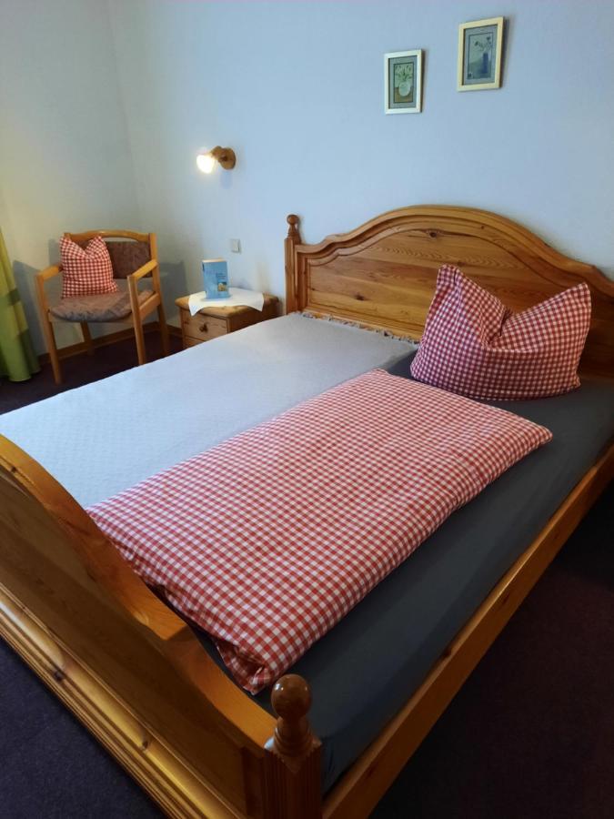 Landgasthof Rotlipp Gaestezimmer Ortenberg  エクステリア 写真