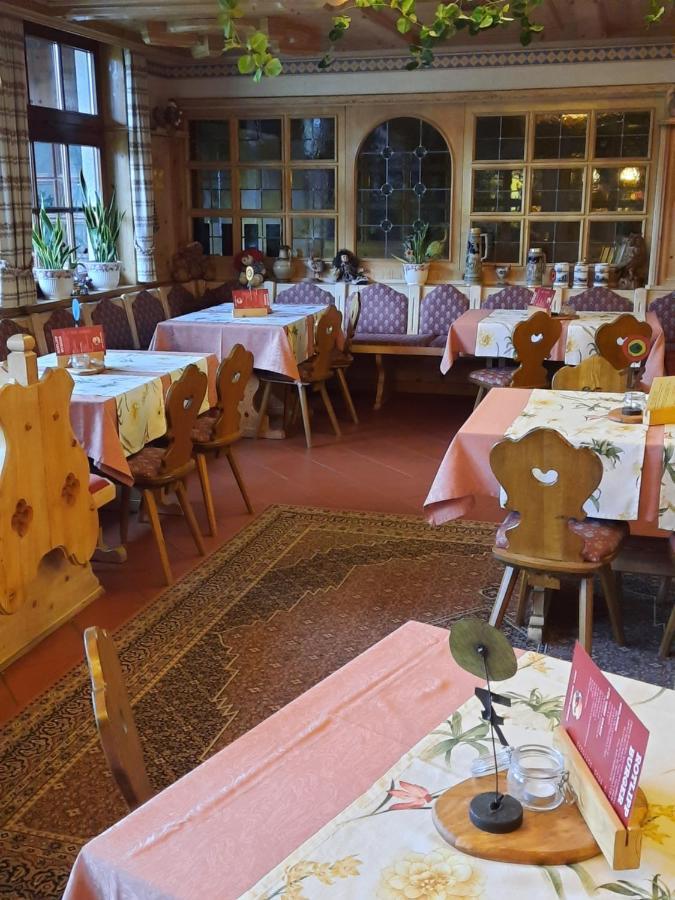 Landgasthof Rotlipp Gaestezimmer Ortenberg  エクステリア 写真