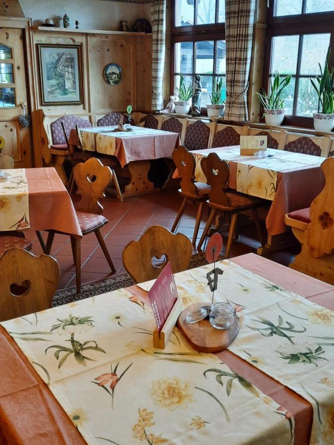Landgasthof Rotlipp Gaestezimmer Ortenberg  エクステリア 写真